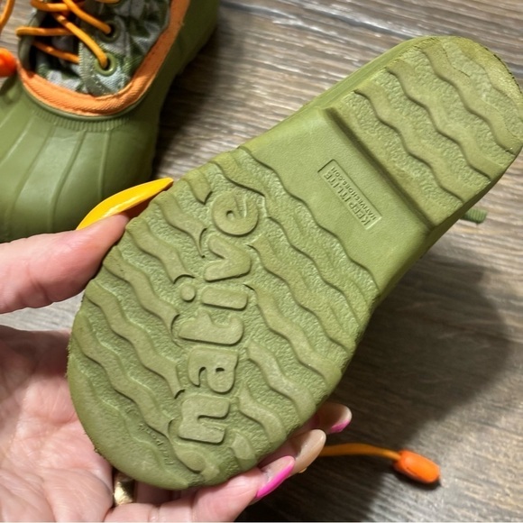 Native unisex kid boots size 6 - Picture 4 of 8